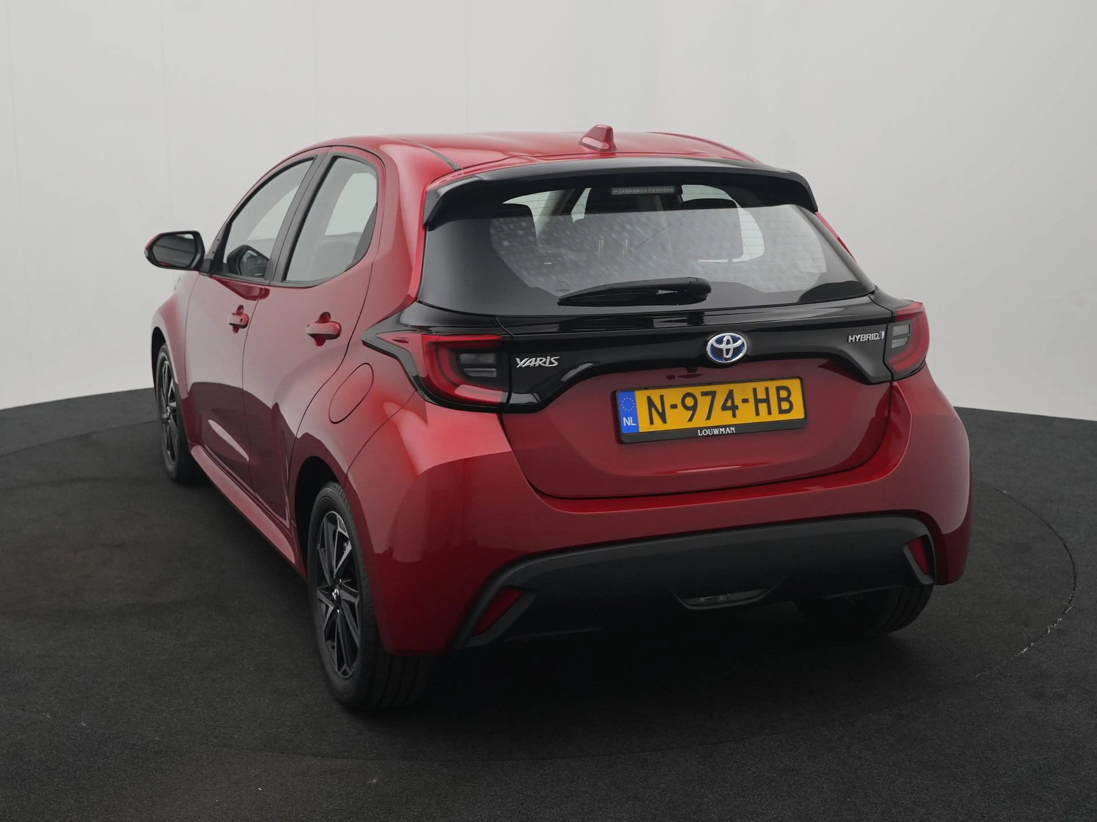 Toyota Yaris 1.5 Hybrid Dynamic — photo 12