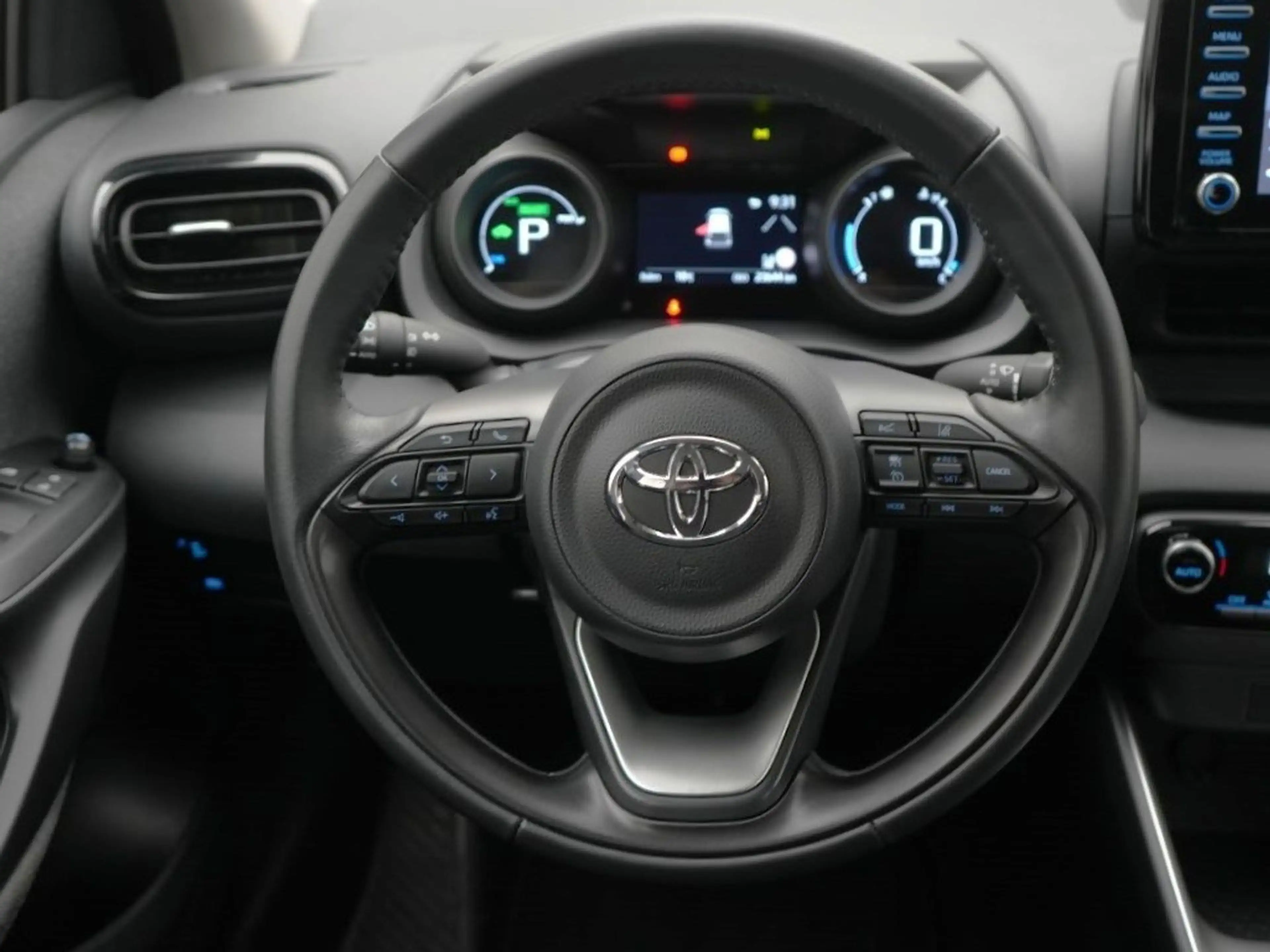 Toyota Yaris 1.5 Hybrid Dynamic — photo 5