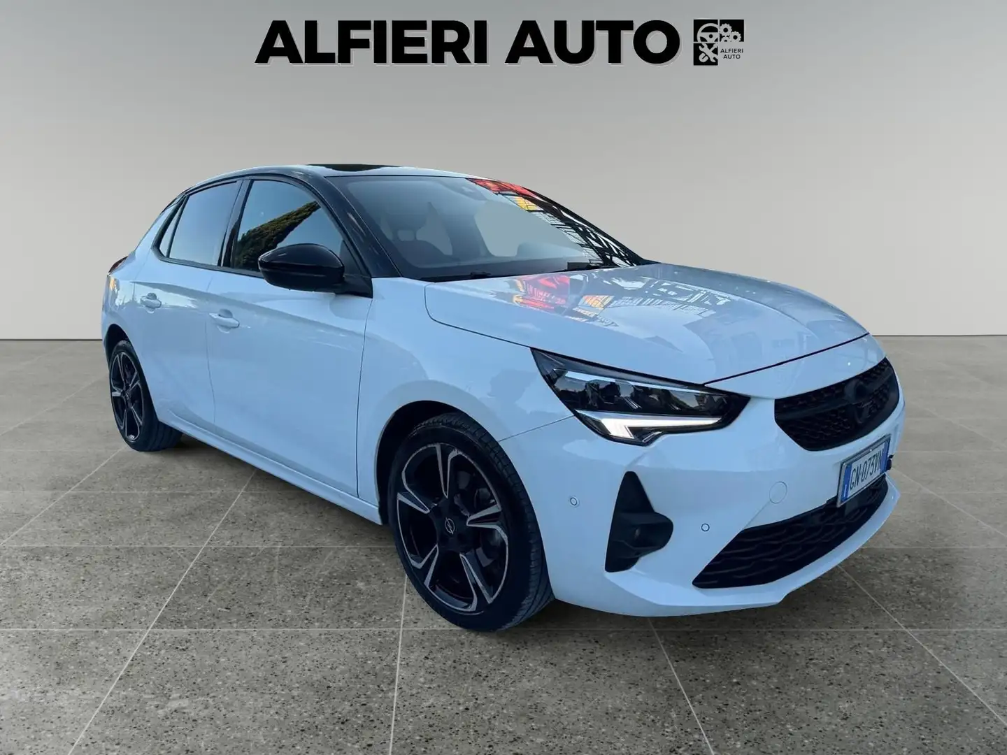 Opel Corsa 1.5 Diesel 100cv MT6 GS Line Blanc - 1