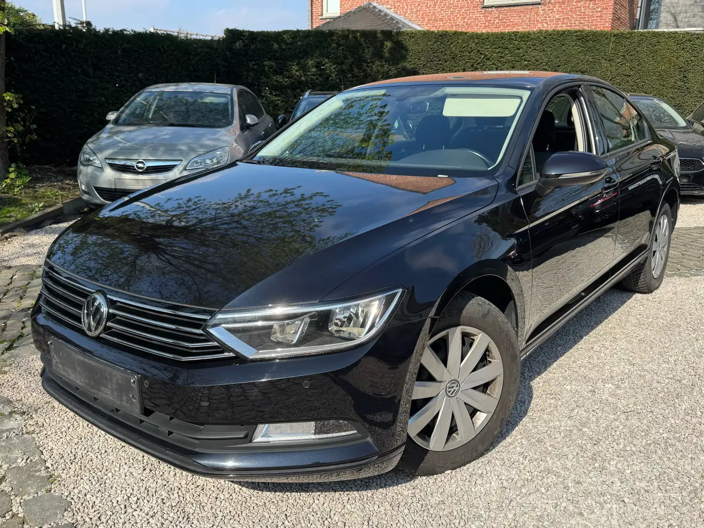Volkswagen Passat 2016 - 85000KM - EUR6 - Navi - GARANTIE! Zwart - 2