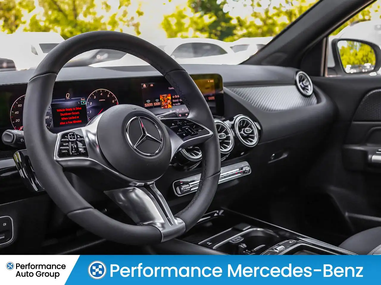 Mercedes-Benz GLA снимка Mercedes-Benz GLA