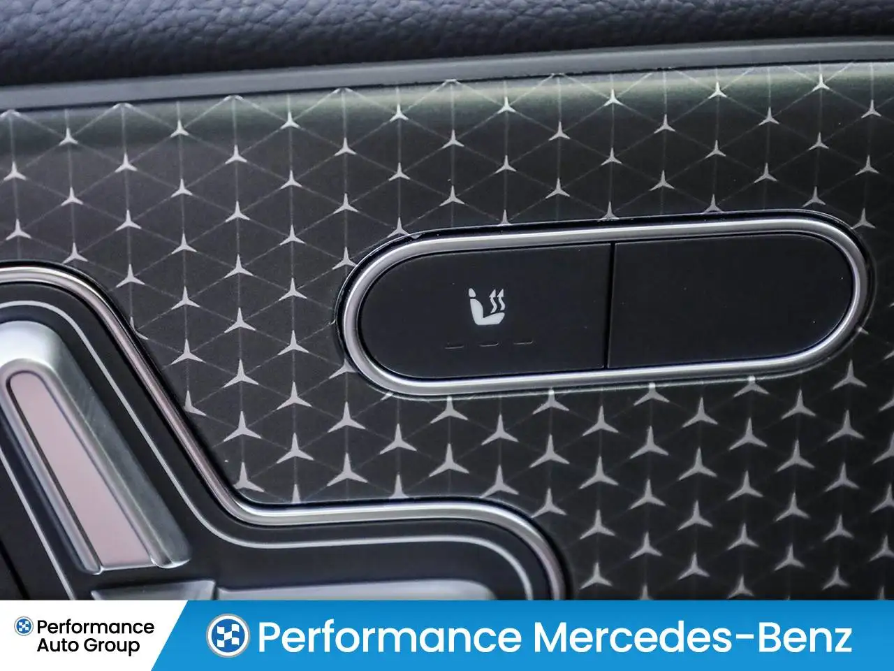 Mercedes-Benz GLA снимка Mercedes-Benz GLA