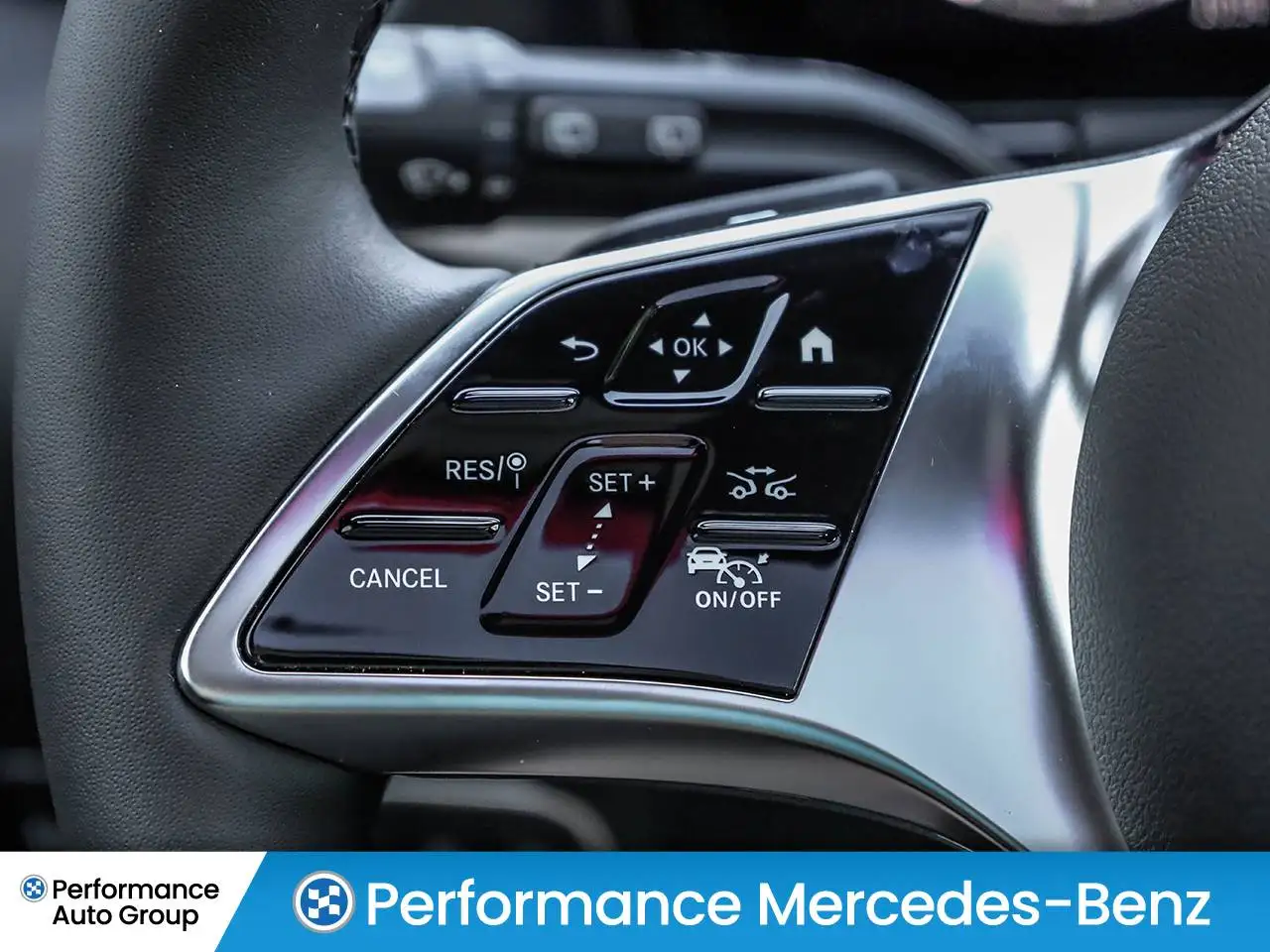 Mercedes-Benz GLA снимка Mercedes-Benz GLA