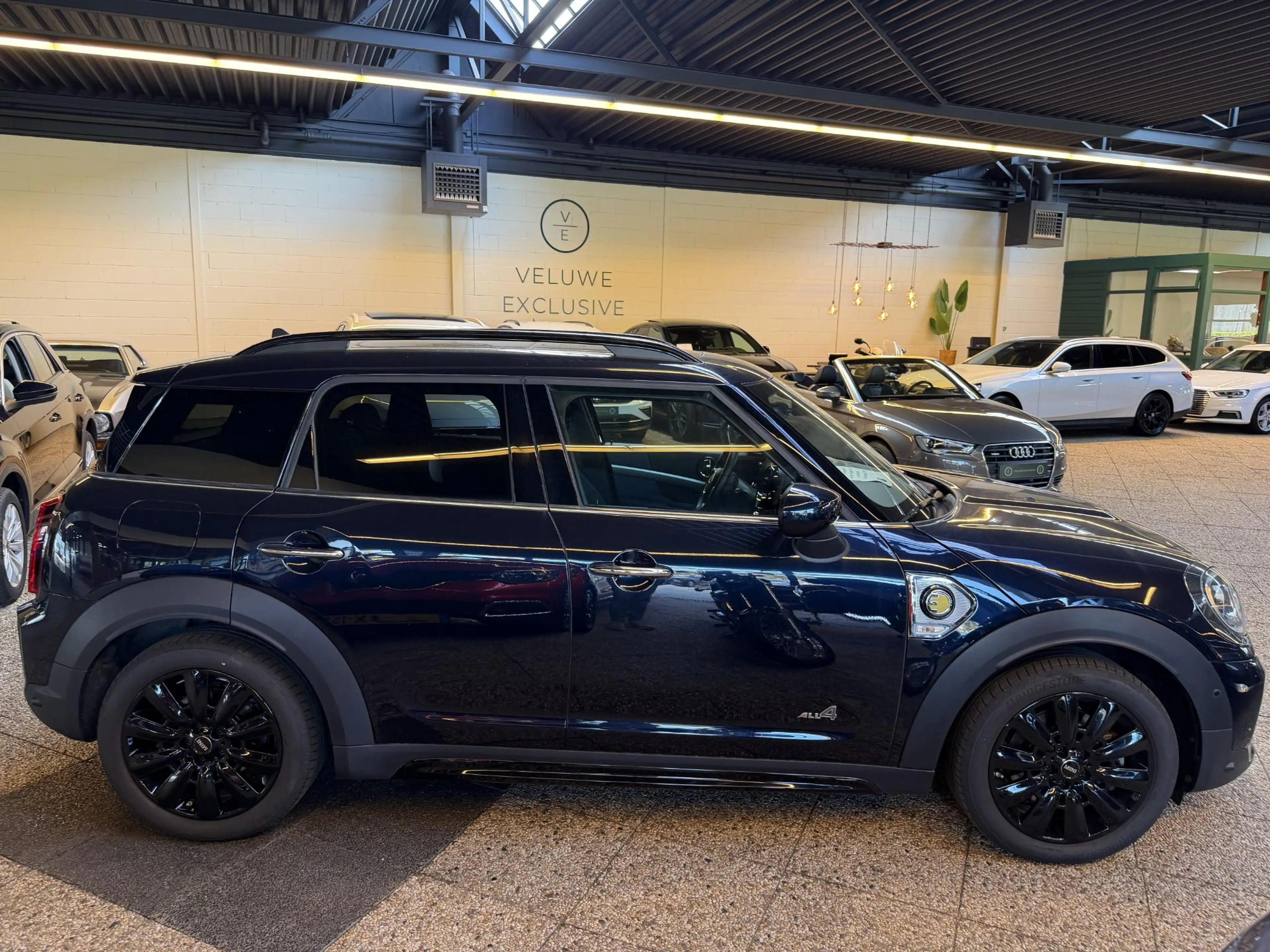 MINI Cooper SE Countryman 1.5 ALL4 Essential | HUD | Pano | Memory | Leder | — photo 6