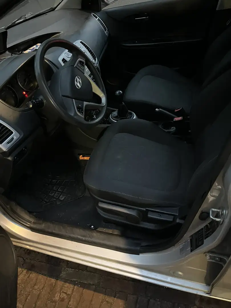 Hyundai i20 1.2i Active Szürke - 1