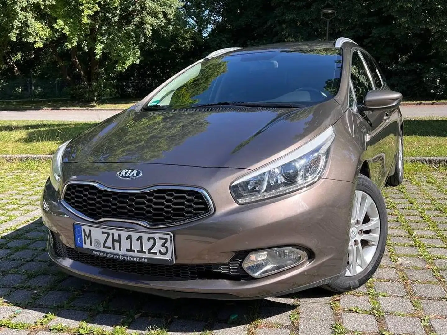 Kia Ceed SW / cee'd SW Ceed 1.6 CRDi 128 ISG SW Vision Bruin - 1