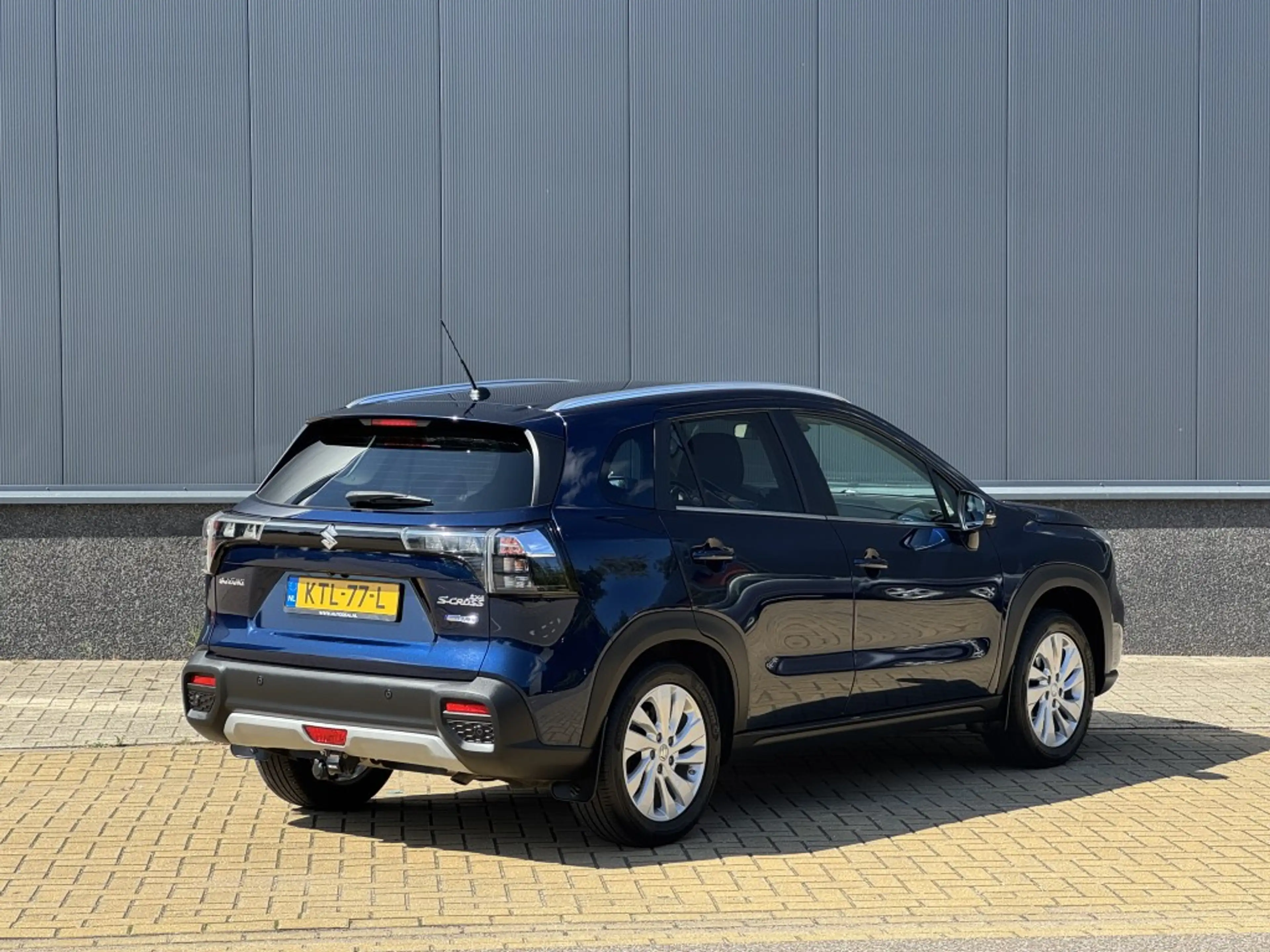 Suzuki S-Cross 1.4 Boosterjet Style Smart Hybrid — photo 3