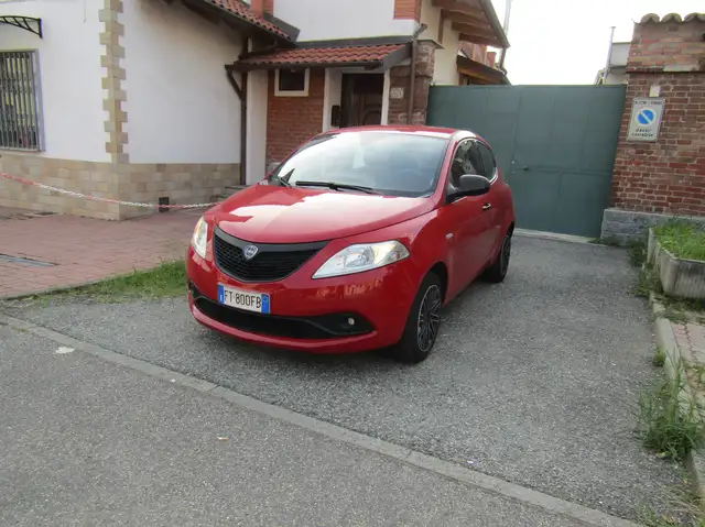 Lancia Ypsilon