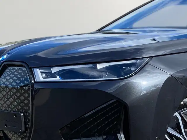 BMW Ix view 5