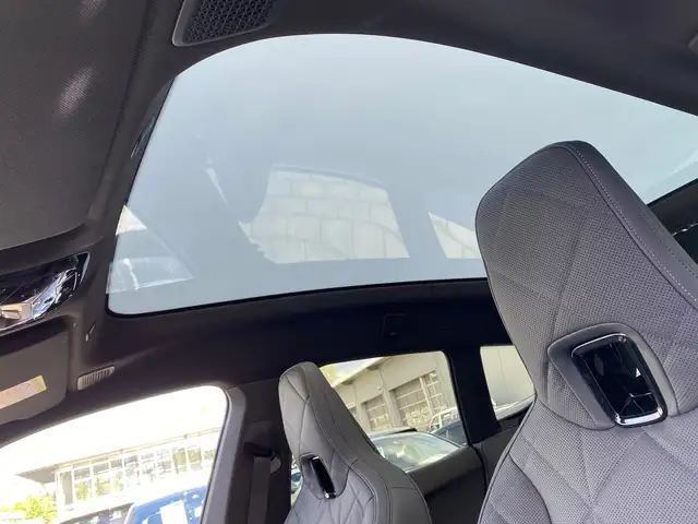 BMW Ix view 14