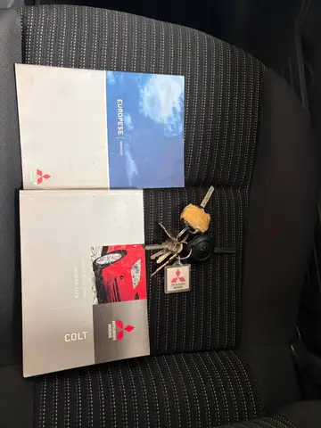 Mitsubishi Colt view 15