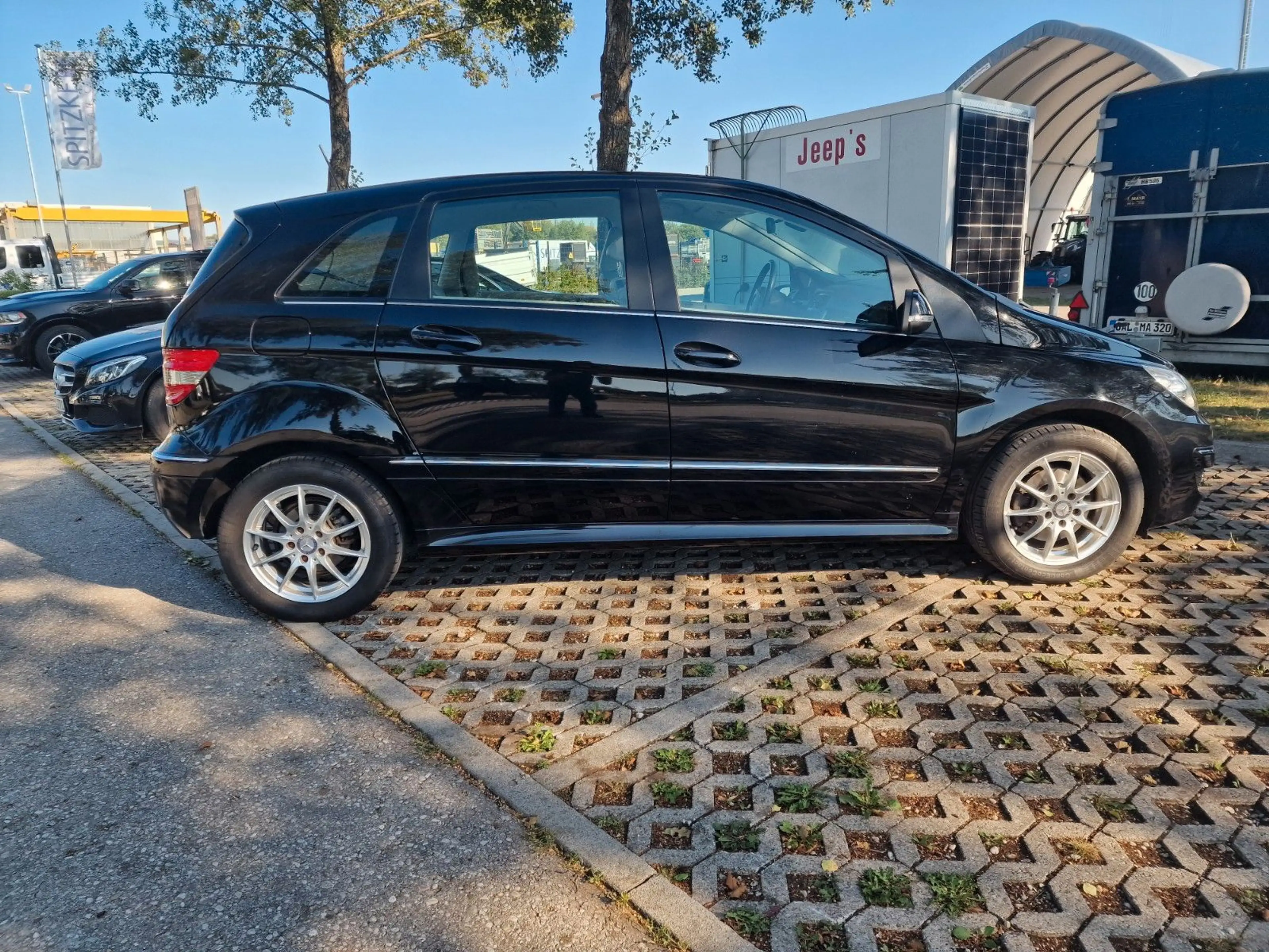 Mercedes-Benz B 200 / Automatik/Klima/Scheckheft gepfl. — photo 4