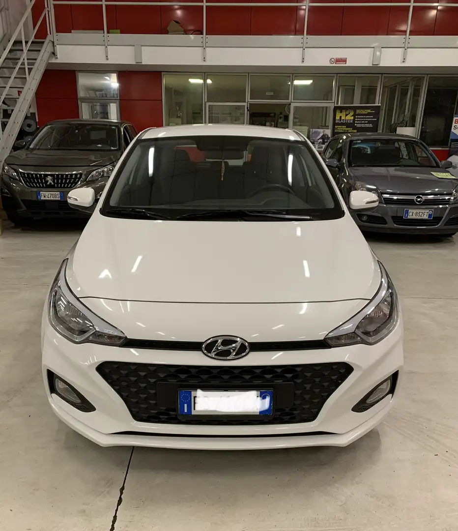 Hyundai i20 5p 1.2 mpi Advanced 75cv - 1