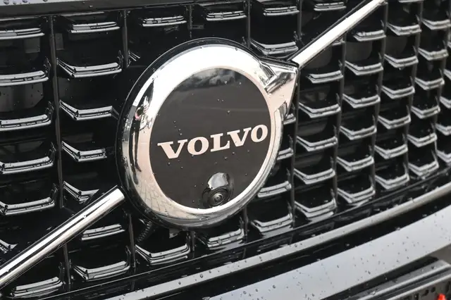 Volvo XC40 view 9