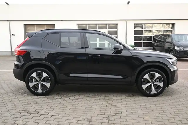 Volvo XC40 view 6