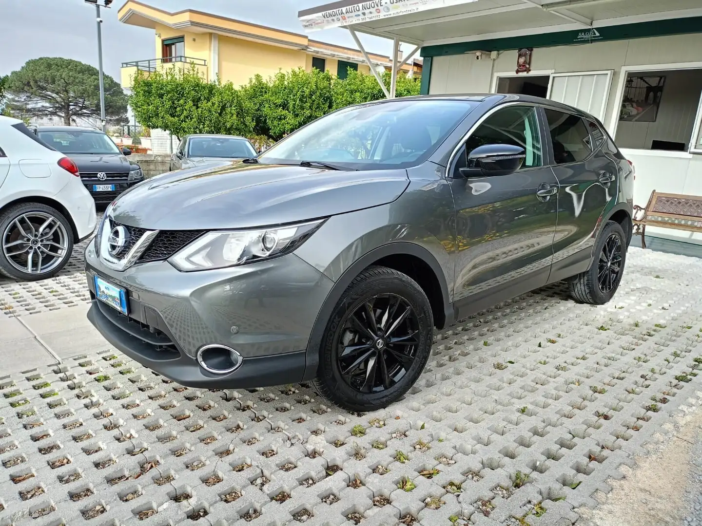 Nissan Qashqai 1.2 DIG-T Navigatore,camera,km solo. 43.000 ok Neo Grigio - 1