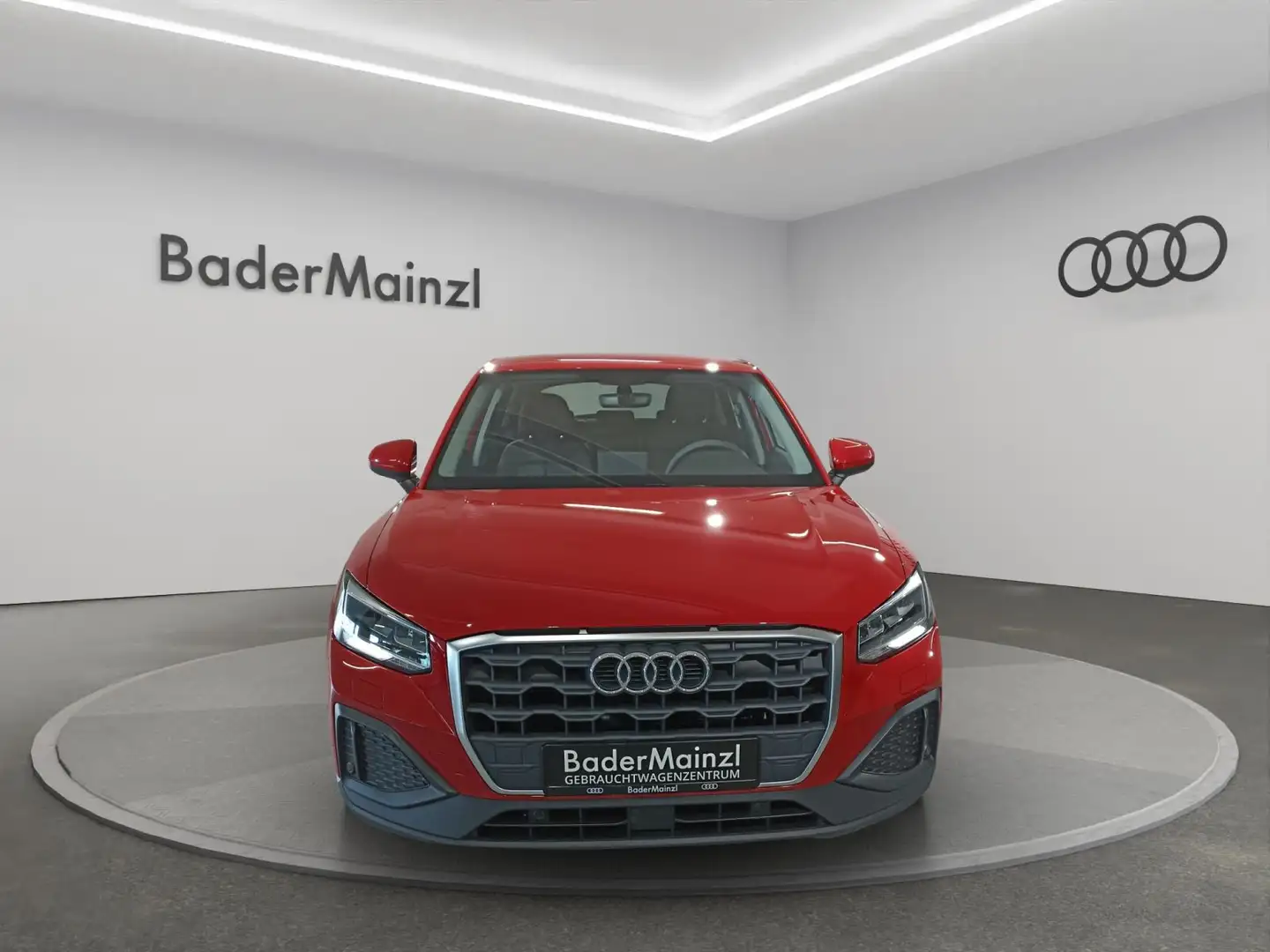 Audi Q2 30 TFSI 81(110) kW(PS) Schaltgetriebe Rot - 2