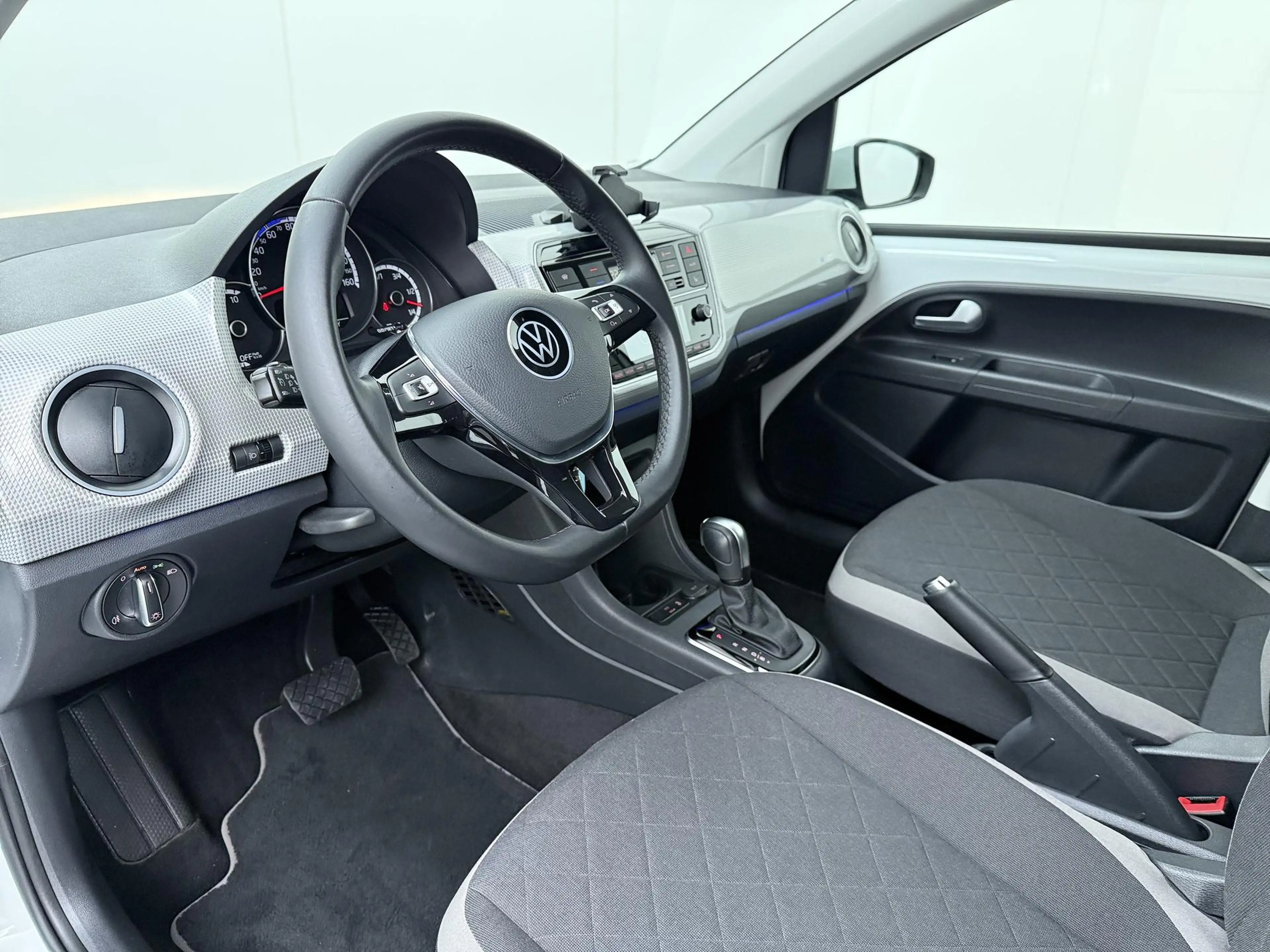 Volkswagen e-up! e-up! | 83 PK | SoH 89% | Automaat | Achteruitrijc — photo 6