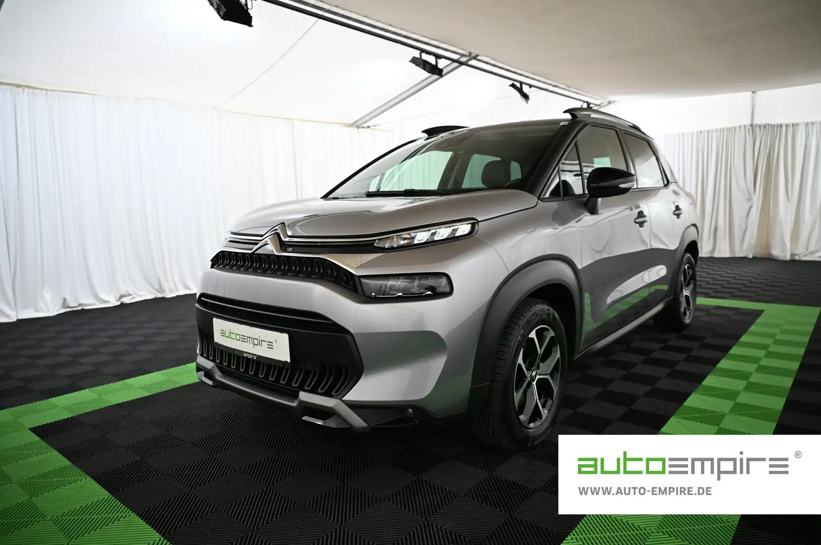 Citroen C3 Aircross 1.2 PT 110 PLUS LED/NAVI/PDC/SHZ/16 Grau - 1