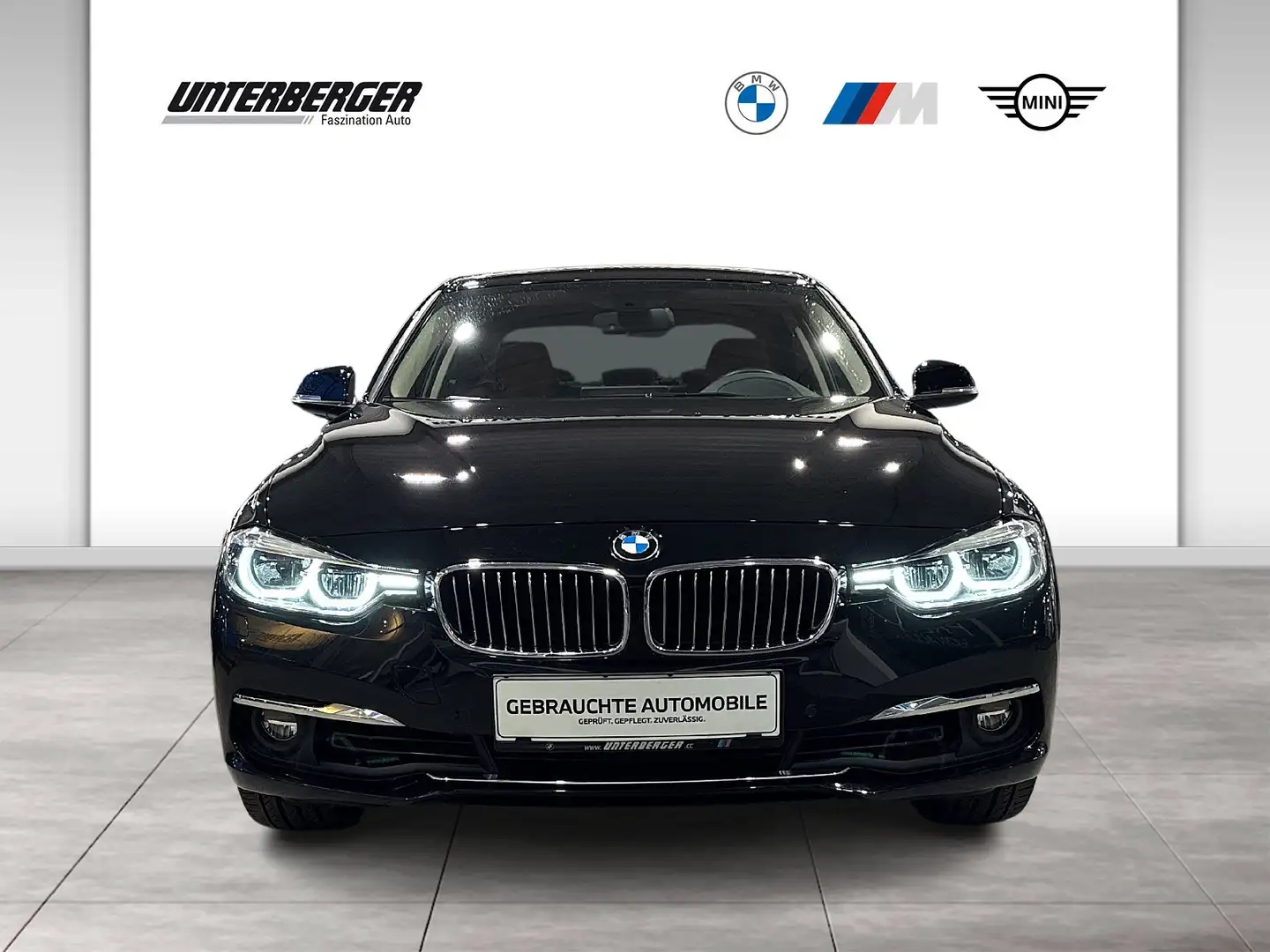 BMW 318 i Limousine F30 B38 Luxury Line Schwarz - 2