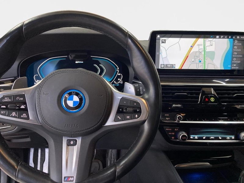 BMW 530 M Sport — photo 13