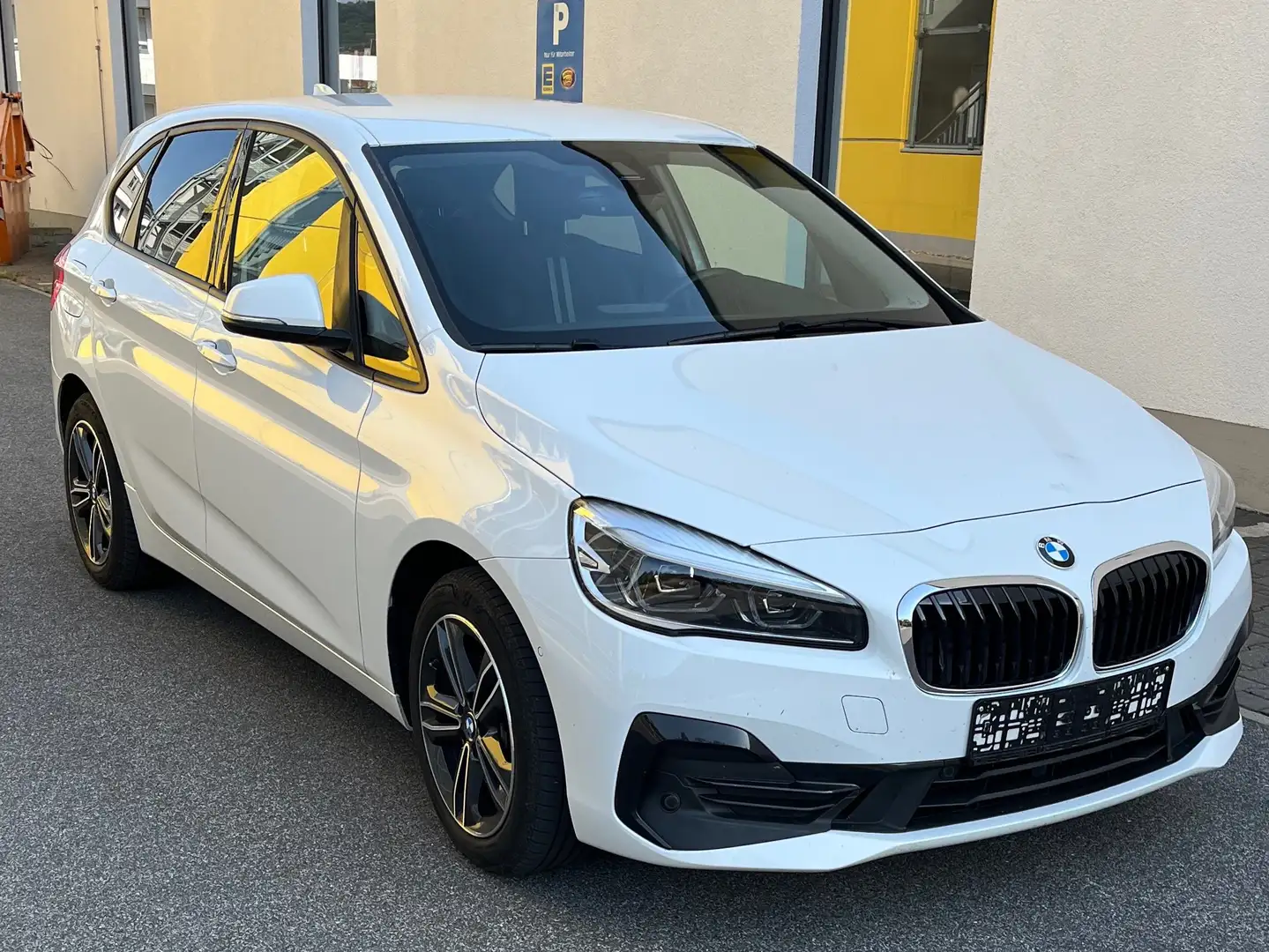 BMW 225 225xe iPerf. Acti Tourer Sport Line PlugIn-Hybrid Weiß - 1