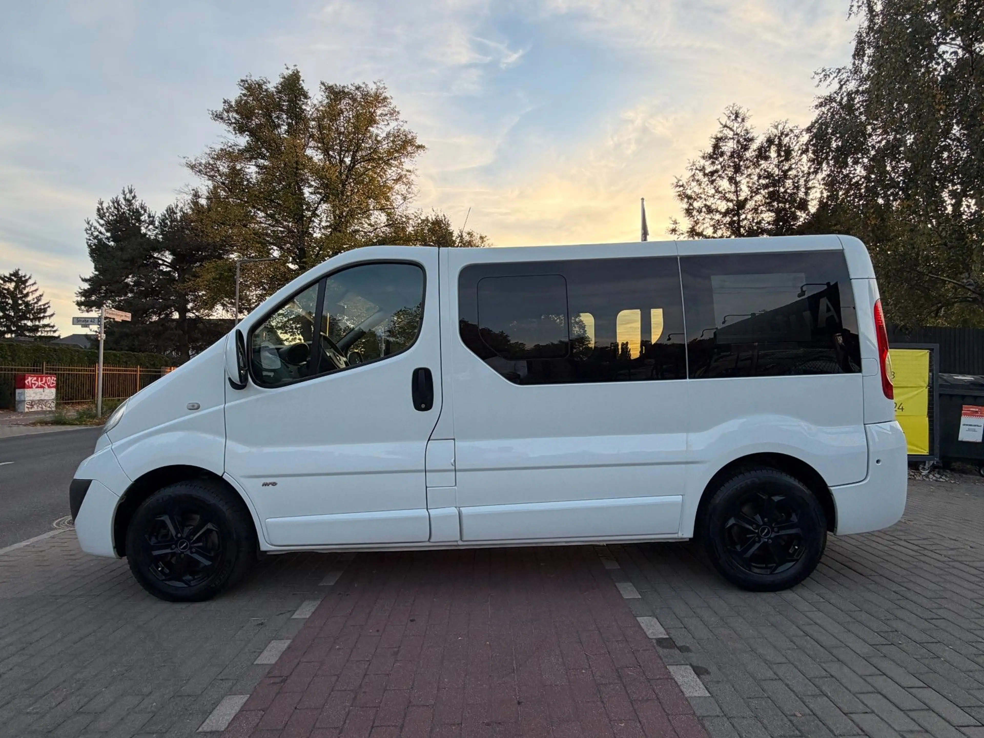 Opel Vivaro WESTFALIA*Markiese*Tisch*Bett*Sthzg*Ahk — photo 7