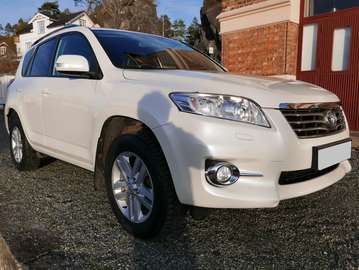 2.2 D-4D 4x4 LX DPF.