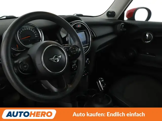 Mini Hatch view 11
