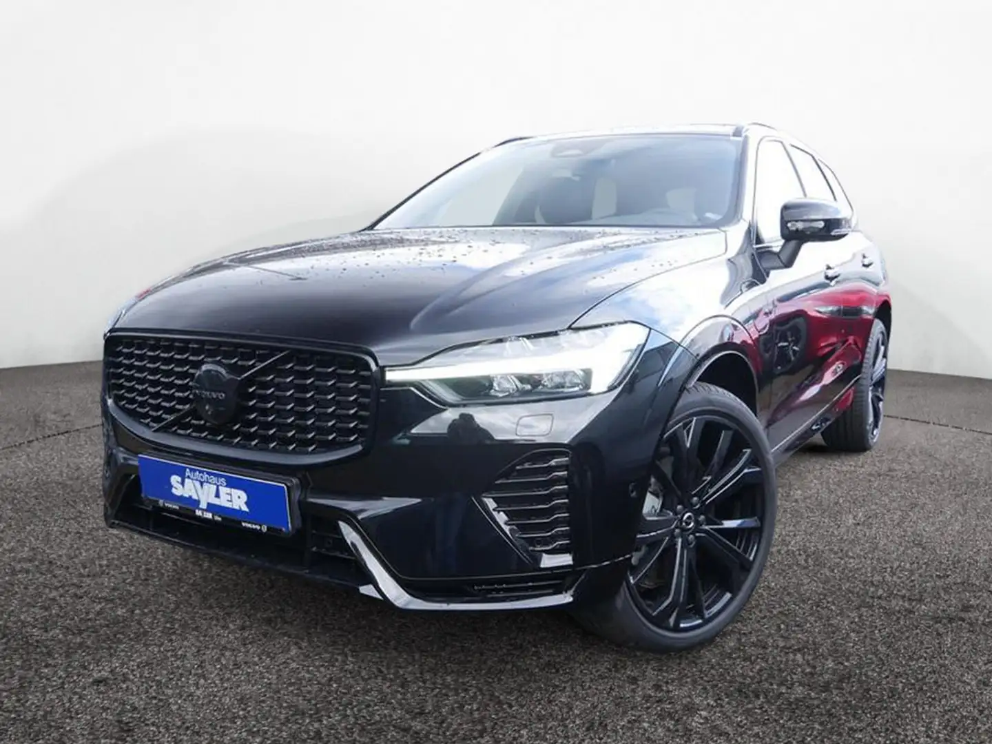 Volvo XC60 T8 Plus Black Edition Recharge Plug-In Hybrid AWD Schwarz - 1