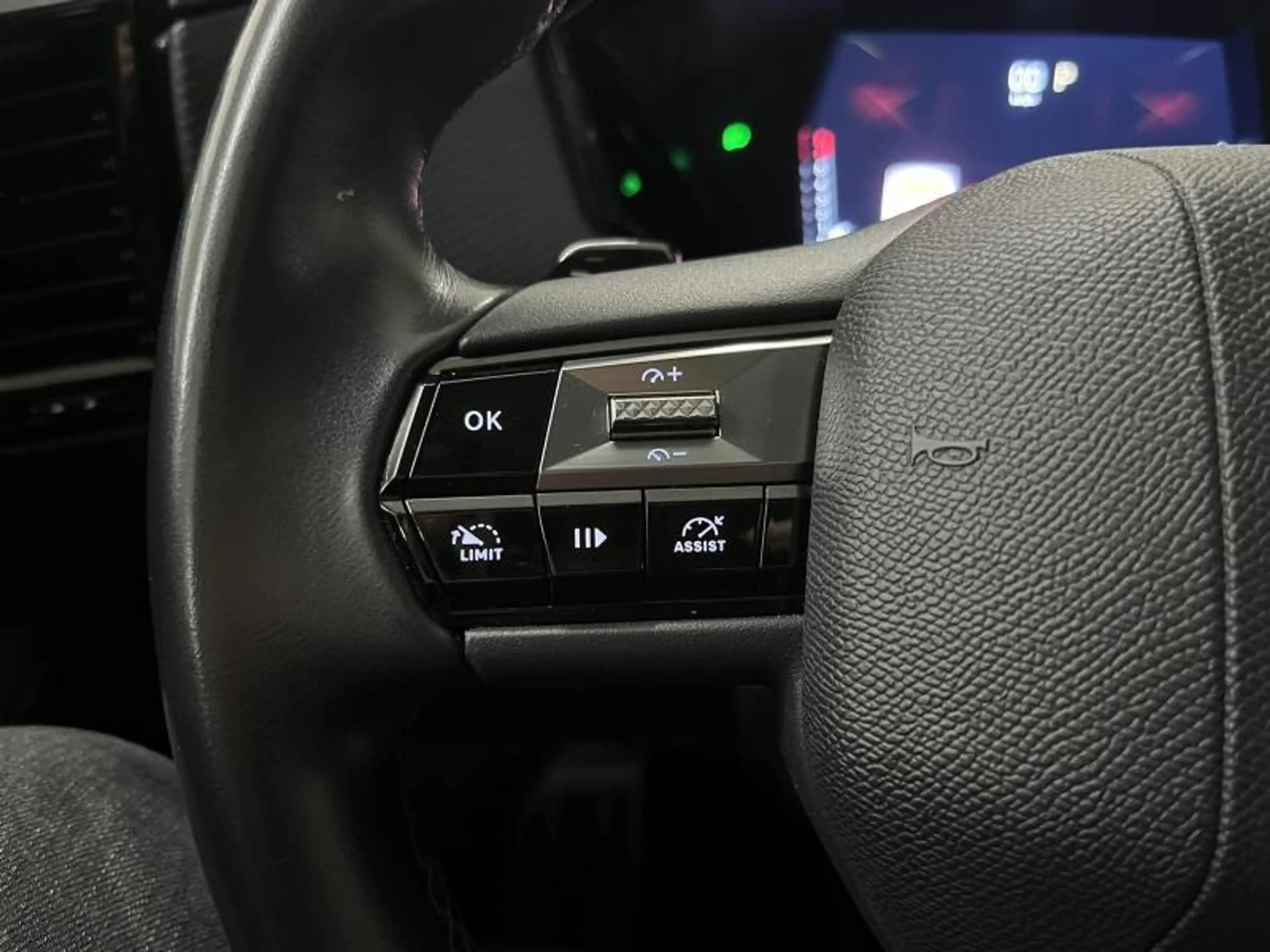 DS Automobiles DS 4 1.2i 130cv TROCADERO Navi/Carplay/Caméra/Clim — photo 15
