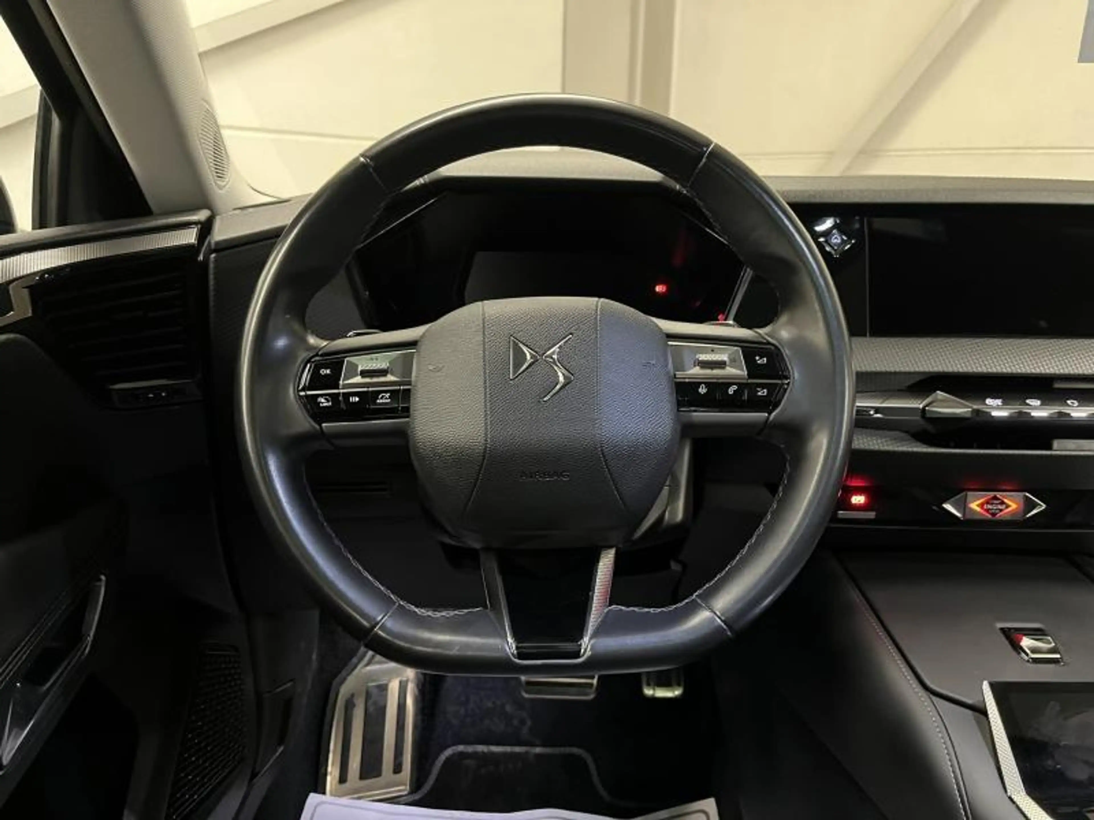 DS Automobiles DS 4 1.2i 130cv TROCADERO Navi/Carplay/Caméra/Clim — photo 13