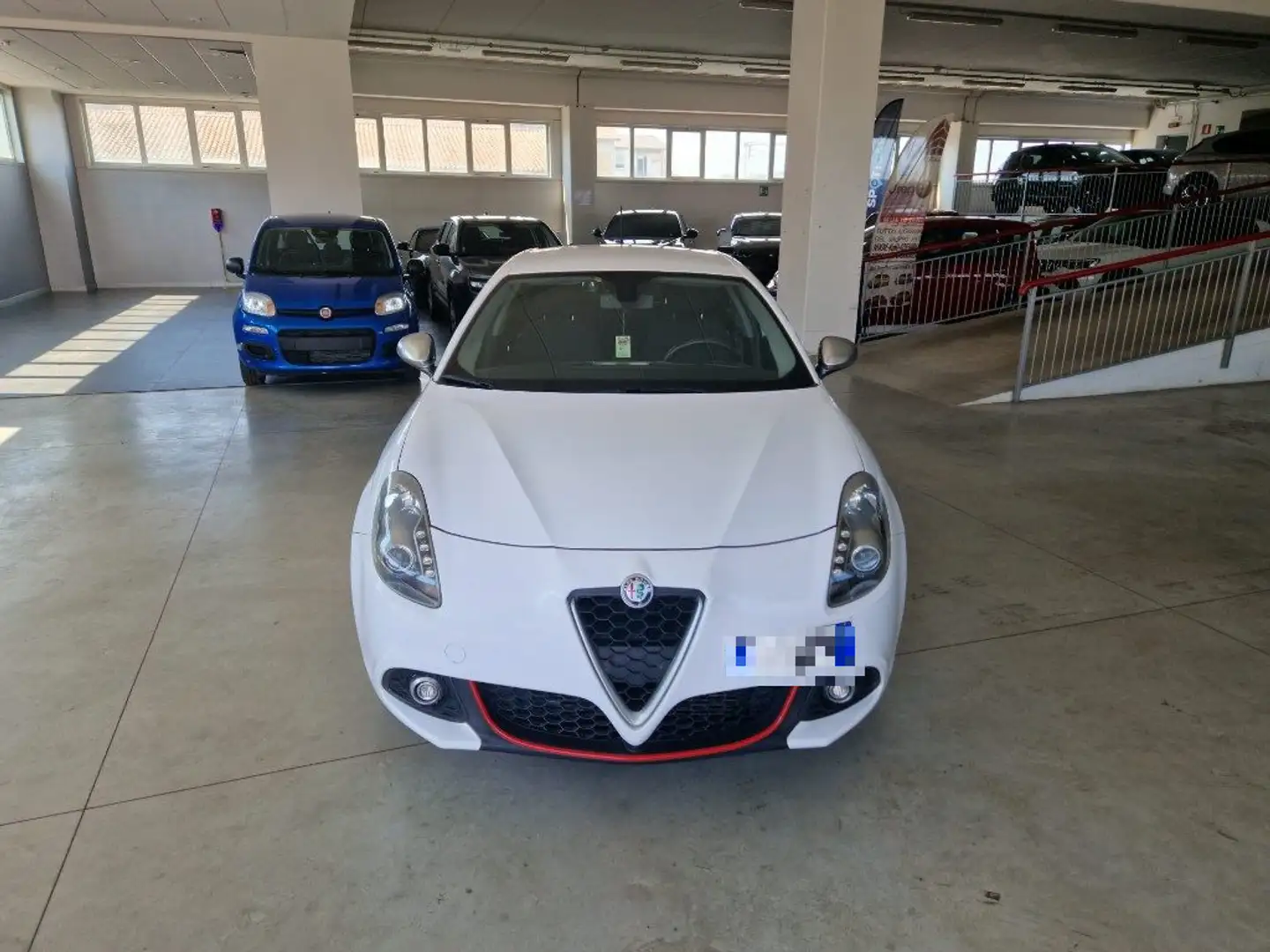 Alfa Romeo Giulietta 2.0 JTDm-2 175 CV TCT Distinctive Fehér - 1