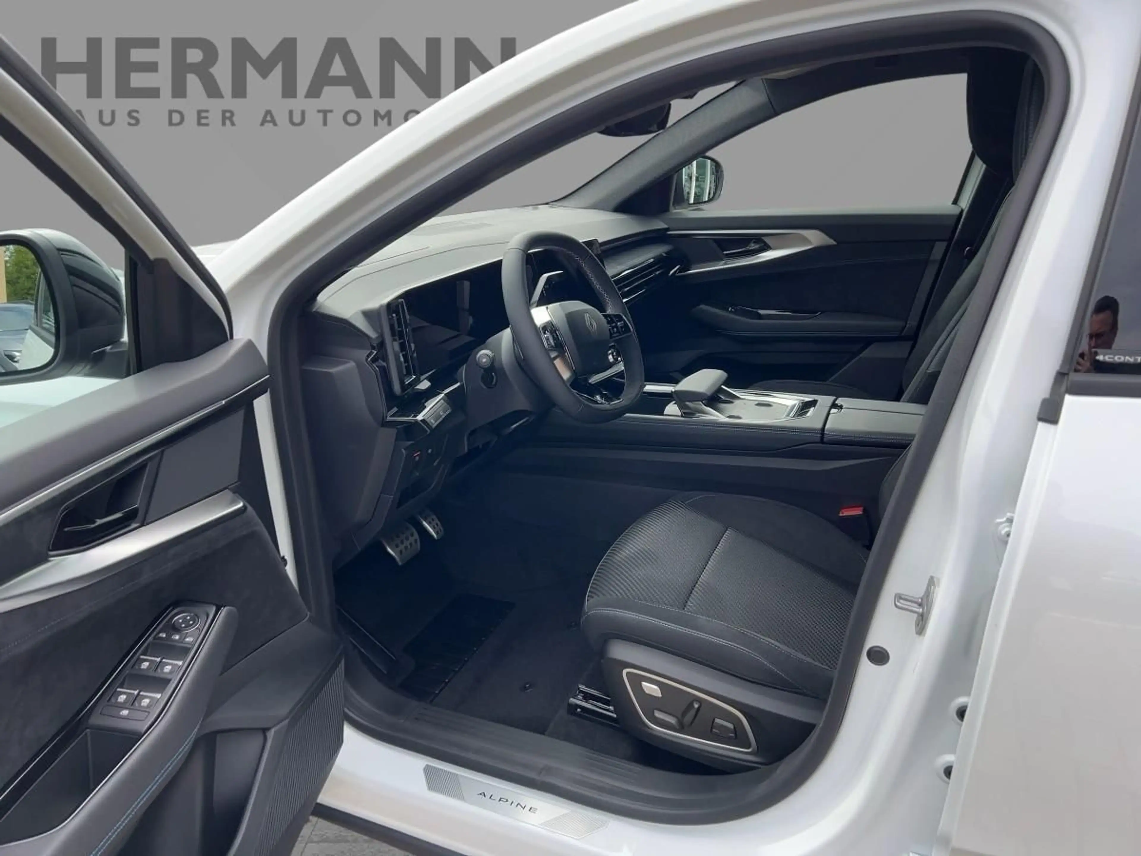 Renault Espace VI 1.2 Full 200 Esprit Alpine E-Tech CAM — photo 8