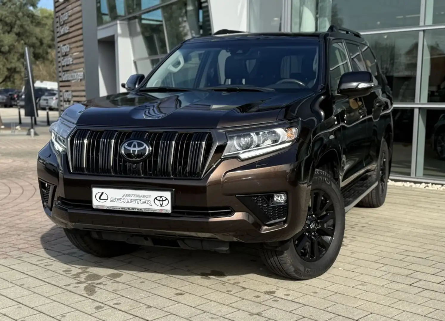 Toyota Land Cruiser 2.8 D-4D Automatik TEC-Edition*AHK * Marrone - 1