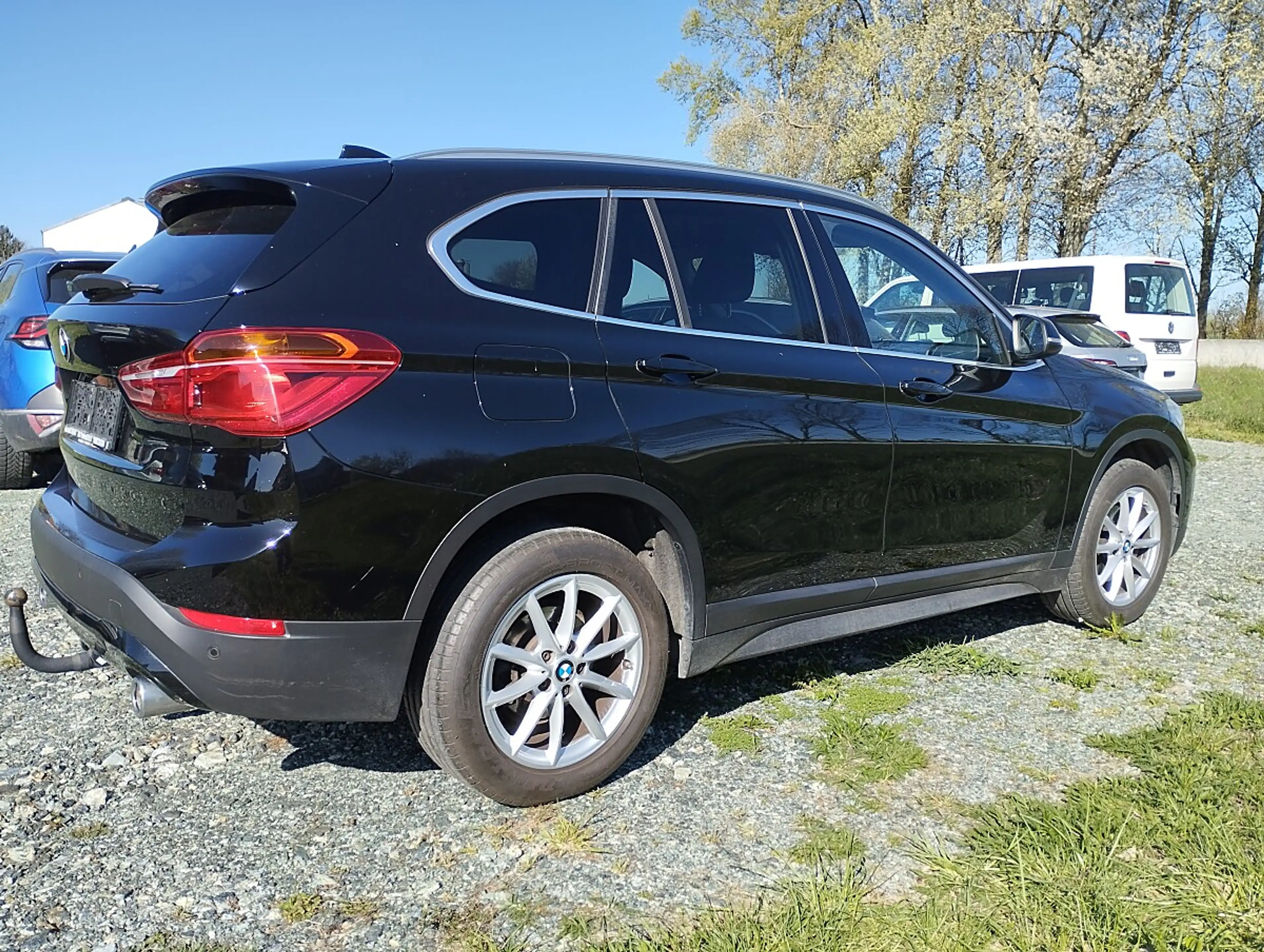 BMW X1 sDrive18d Aut.Anhängevorr,+4xAlu+WR,Head-up-Dis... — photo 9