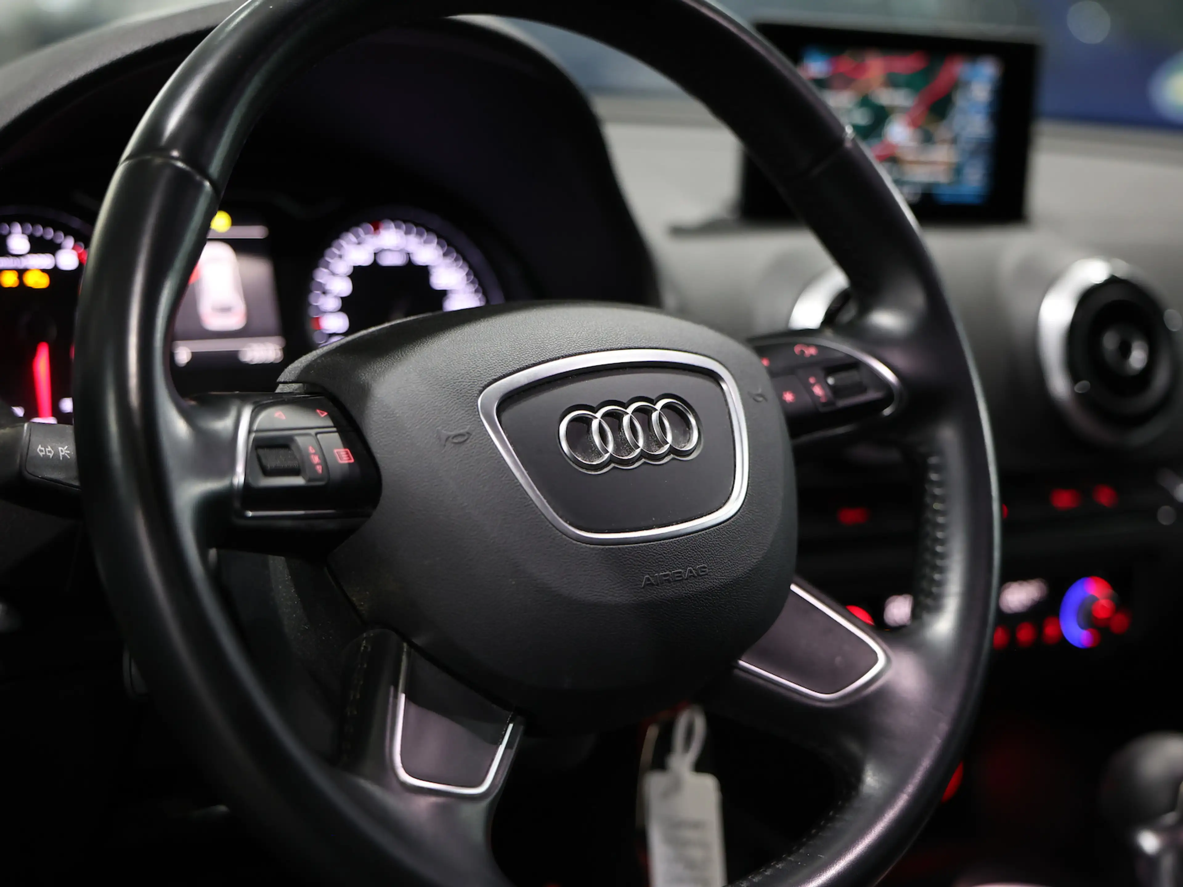 Audi A3 SPORTBACK 1.4 TSI ULTRA S-LINE SELECTION — photo 15