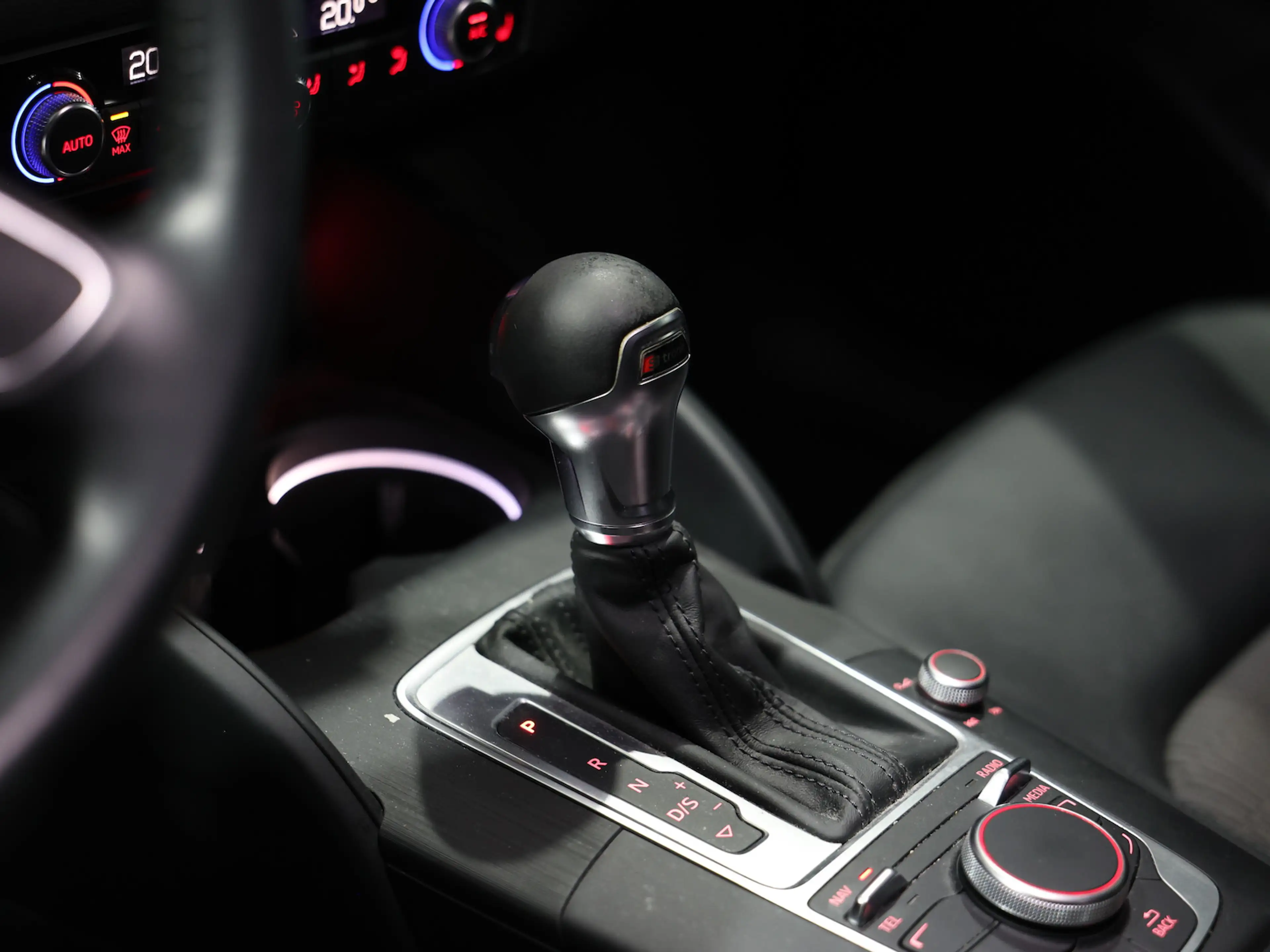 Audi A3 SPORTBACK 1.4 TSI ULTRA S-LINE SELECTION — photo 16