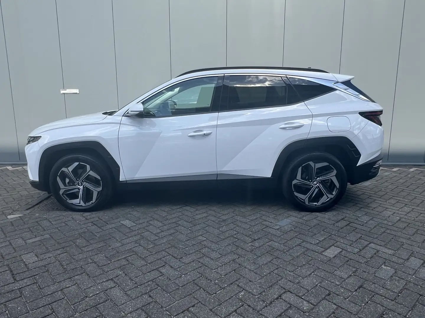 Hyundai TUCSON 1.6 T-GDI PHEV 265pk Comfort Smart 4WD Automaat | Blanc - 2