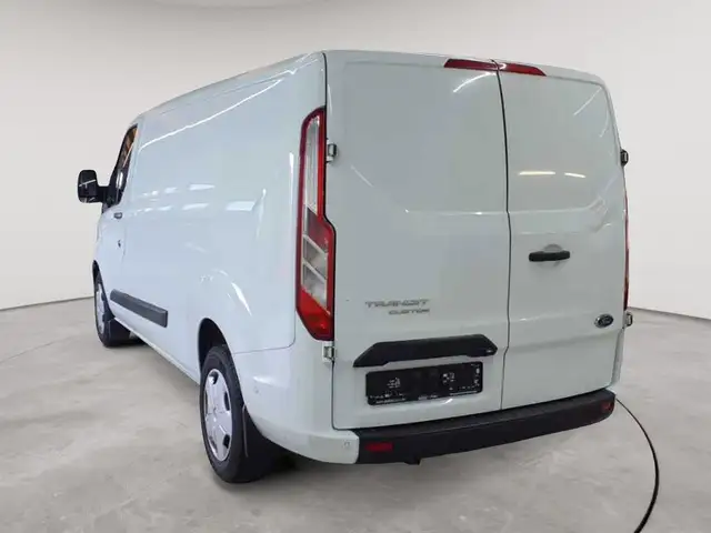 Ford Transit view 5