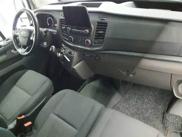 Ford Transit view 9
