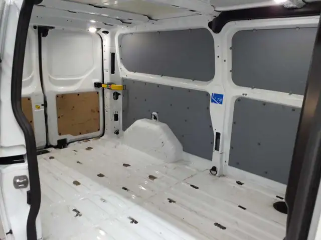 Ford Transit view 15