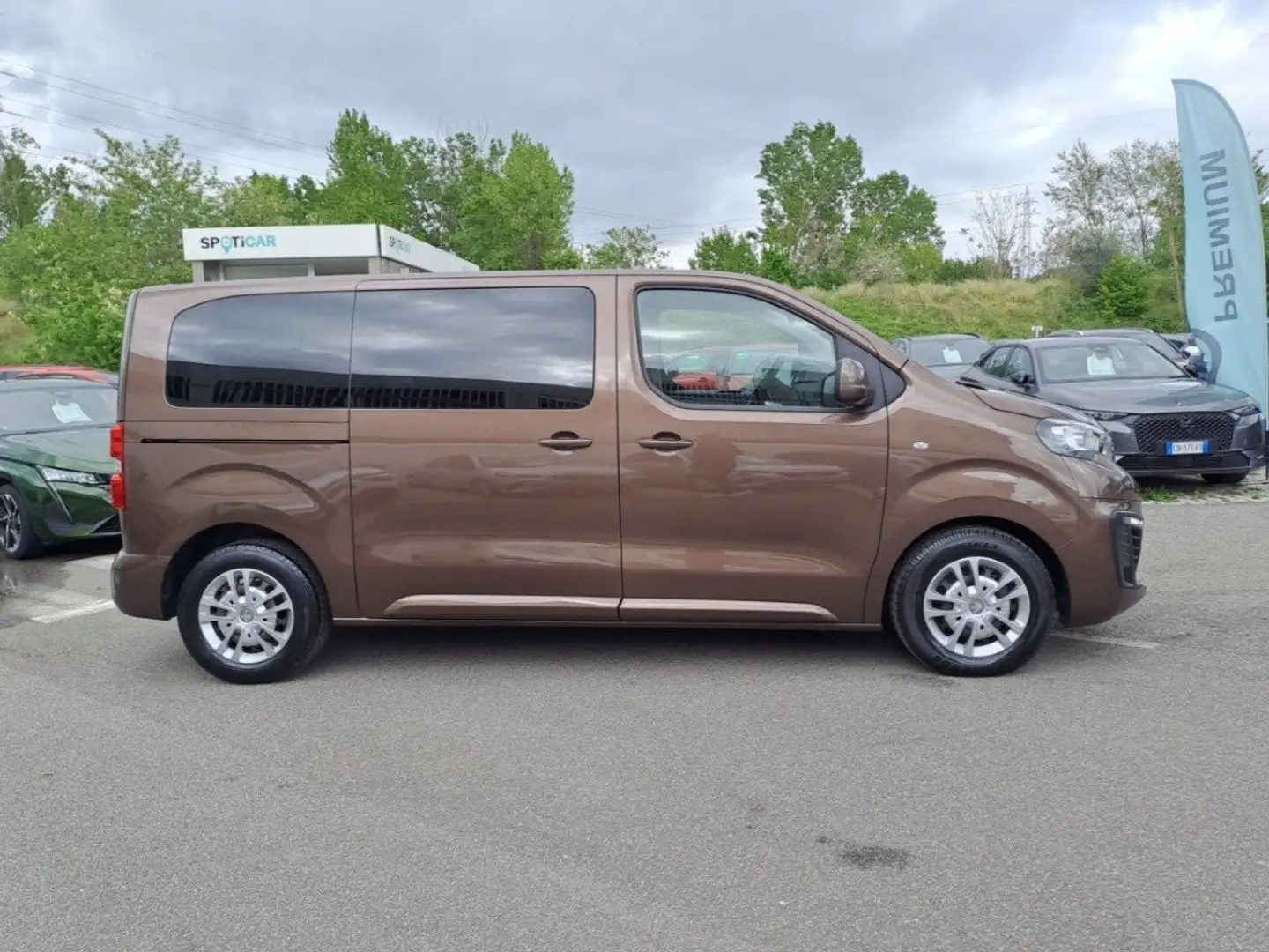 Peugeot Traveller BlueHDi 150 S&S Business Standard Marrone - 2