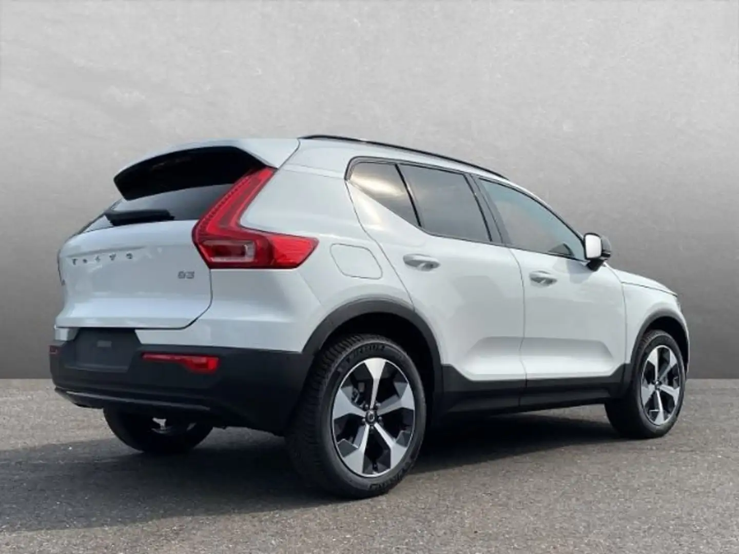 Volvo XC40 B3 Benzin MHEV Plus Dark PANO 360°ACC Biały - 2