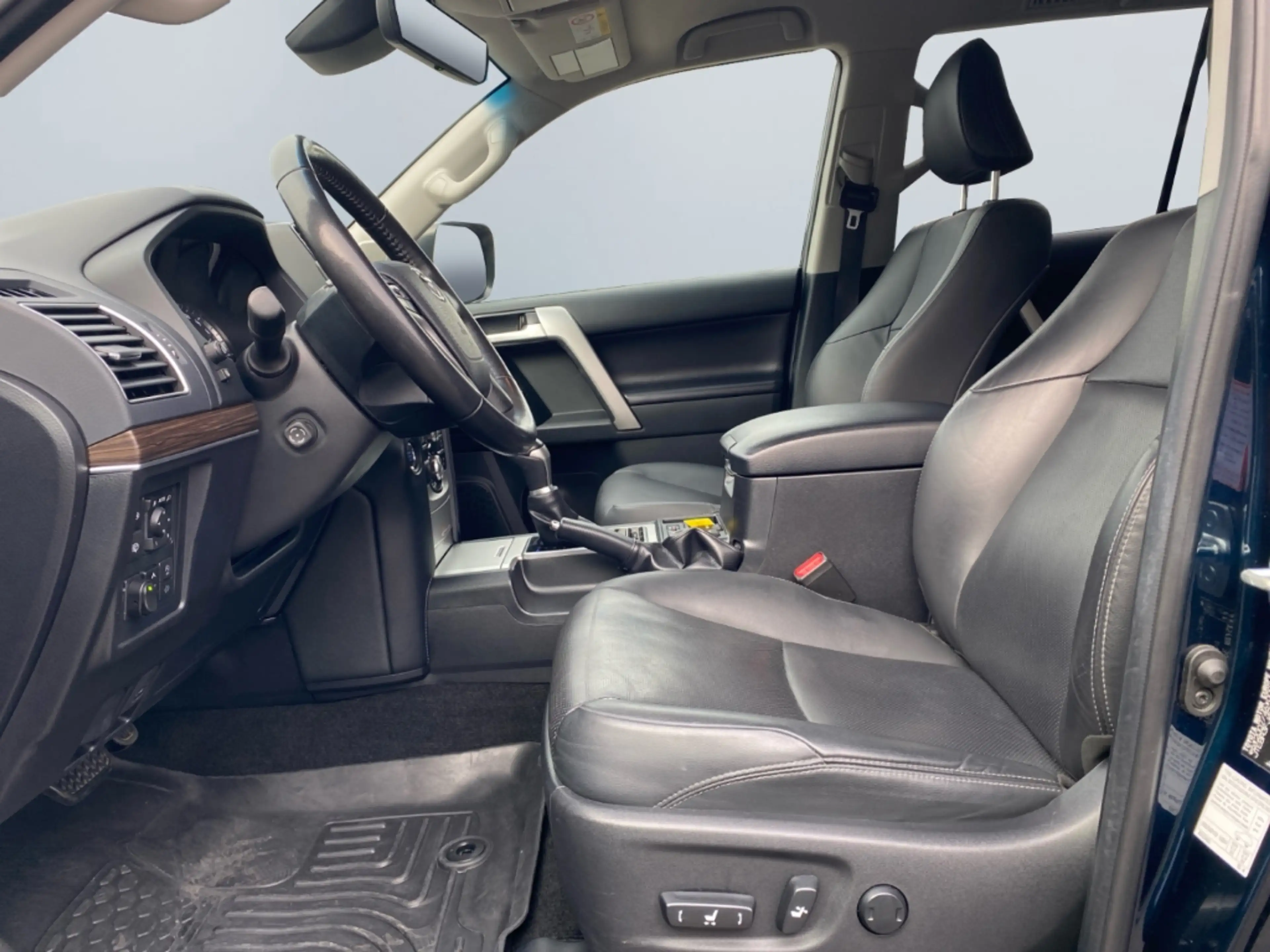 Toyota Land Cruiser Executive 2.8 D-4D Automatik *360°*CarPlay*LED* — photo 9
