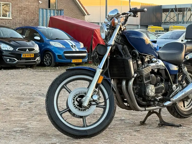 Yamaha XJ 750 - foto 2