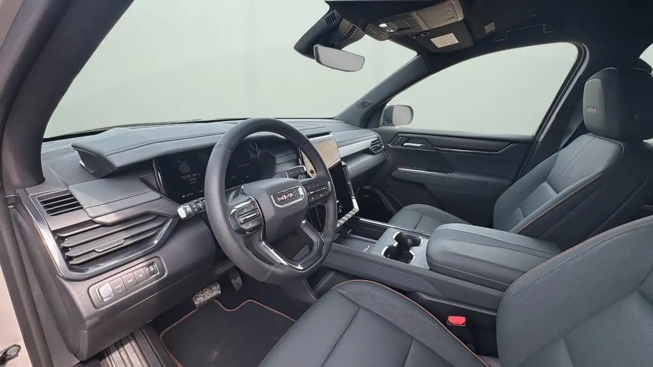GMC Acadia снимка GMC Acadia