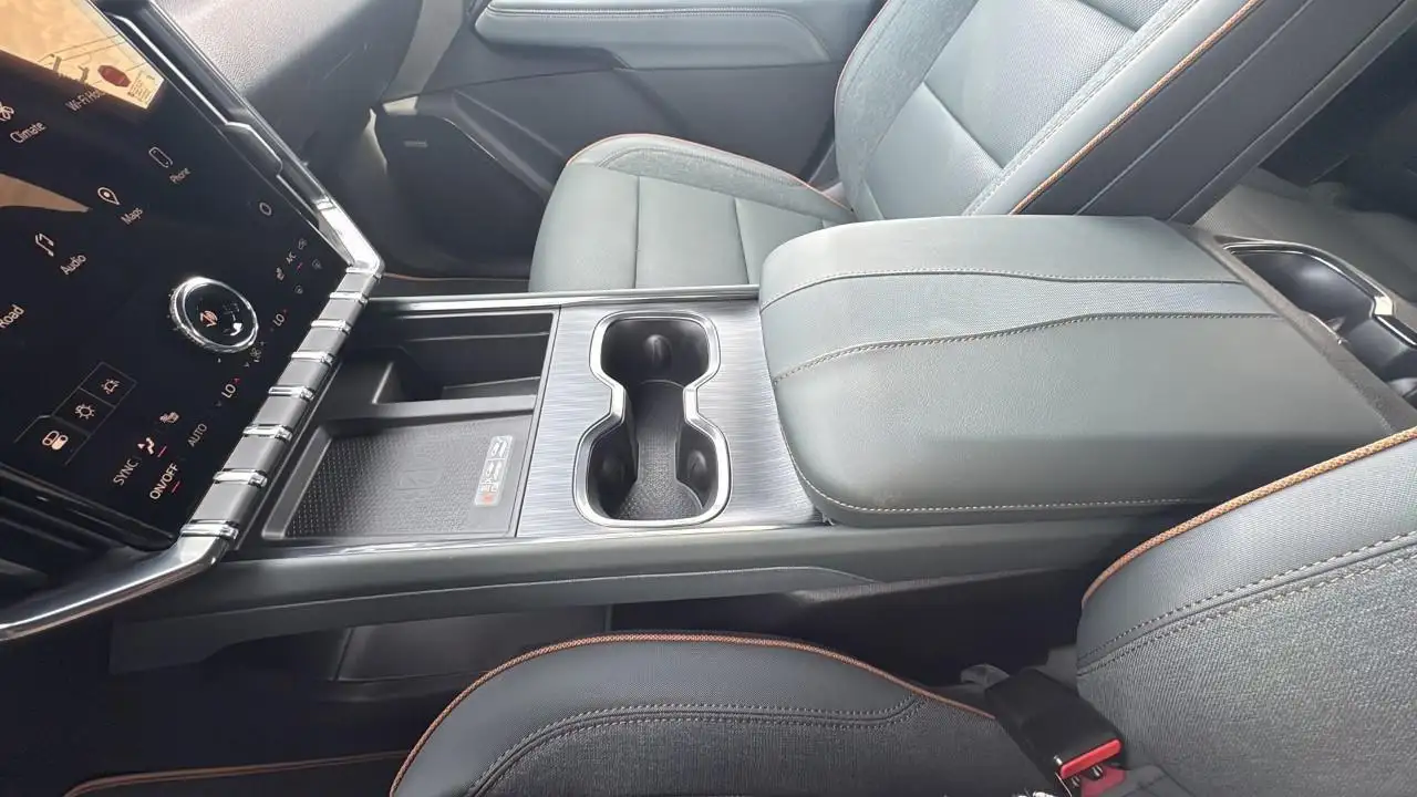 GMC Acadia снимка GMC Acadia