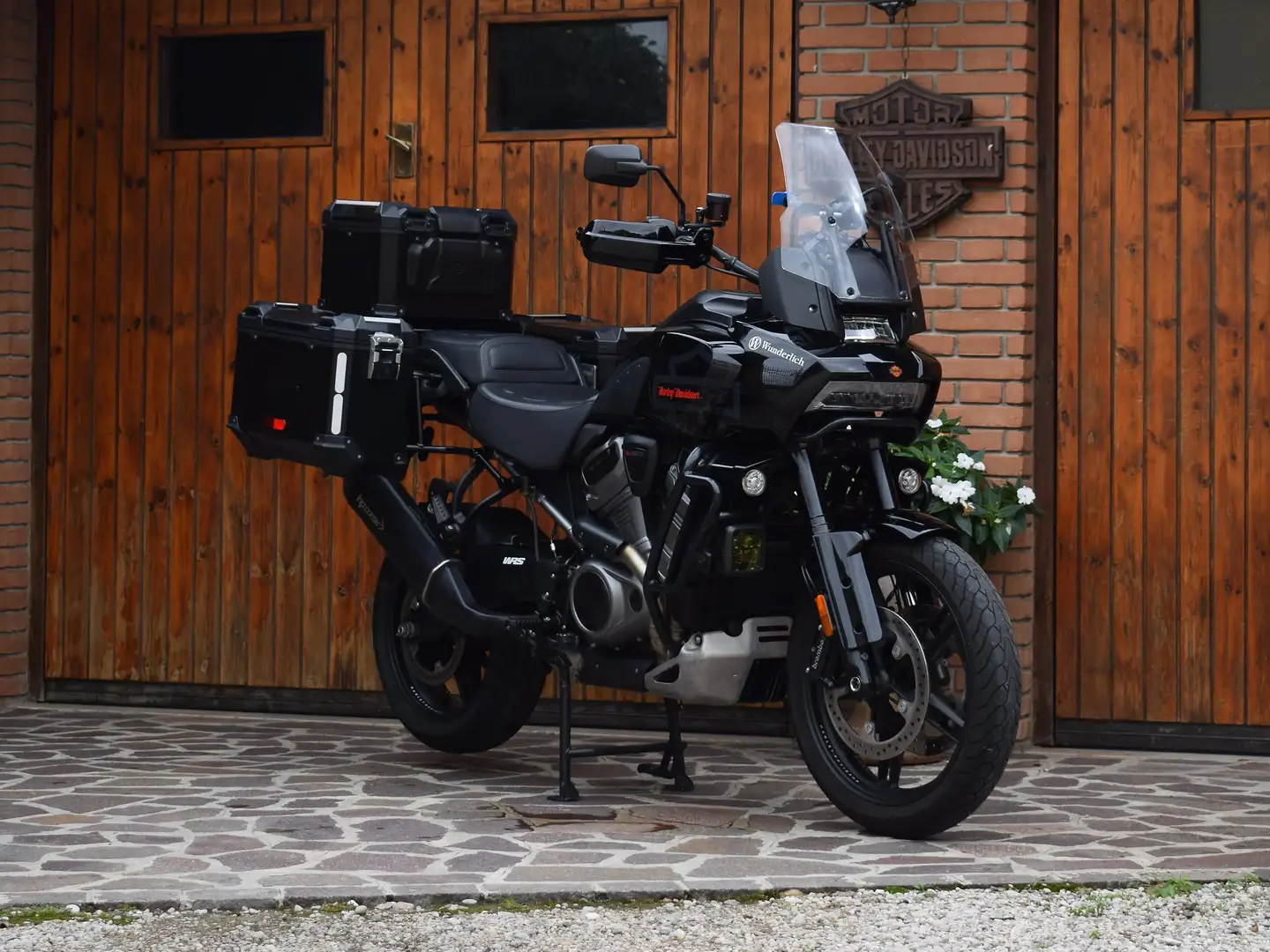 Harley-Davidson Pan America 1250 Special Negro - 1