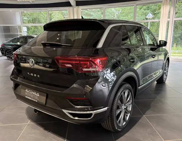 Volkswagen T-Roc view 6
